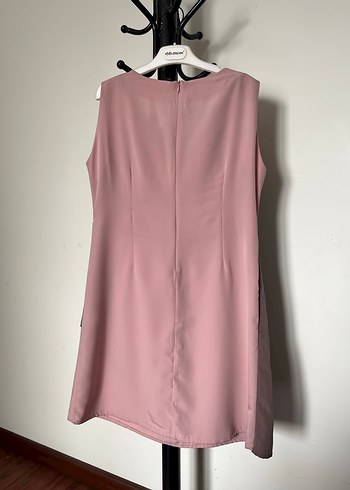 xl Beden Bej Pilili Midi Kolsuz Ofis Elbisesi