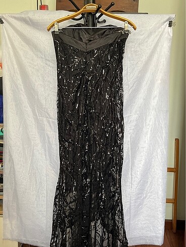 Payetli tül içi astarlı ve süngerli straplez Abiye - Görsel 4