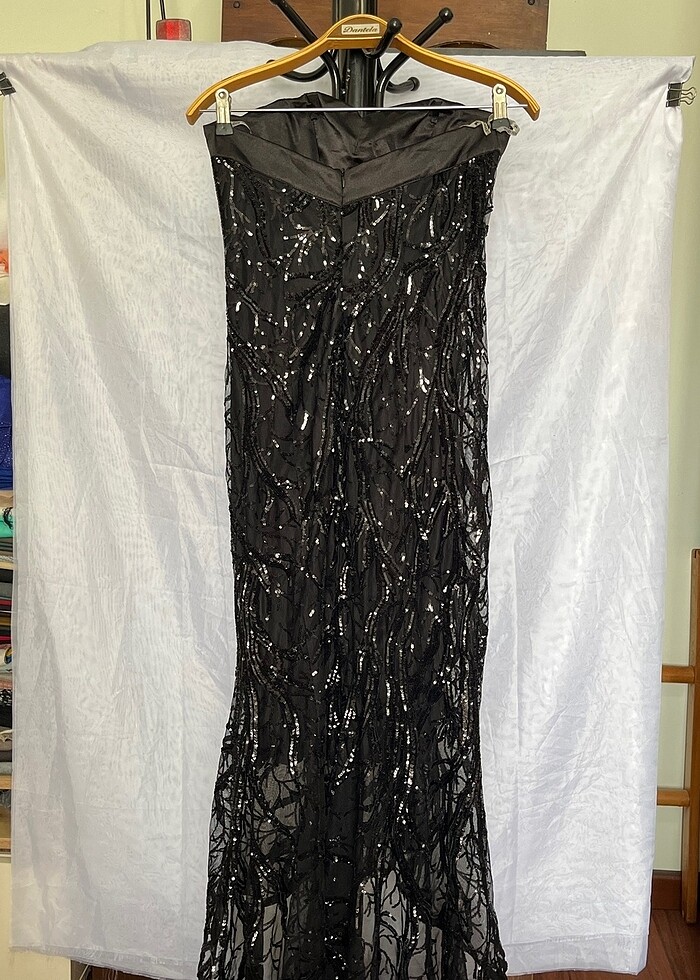 Payetli tül içi astarlı ve süngerli straplez Abiye - Görsel 4