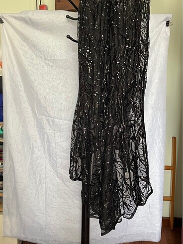 Payetli tül içi astarlı ve süngerli straplez Abiye - Görsel 2