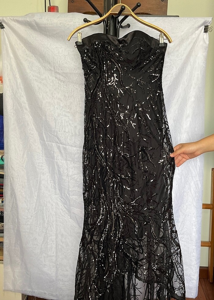 Payetli tül içi astarlı ve süngerli straplez Abiye - Görsel 5