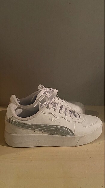 PUMA SNEAKER