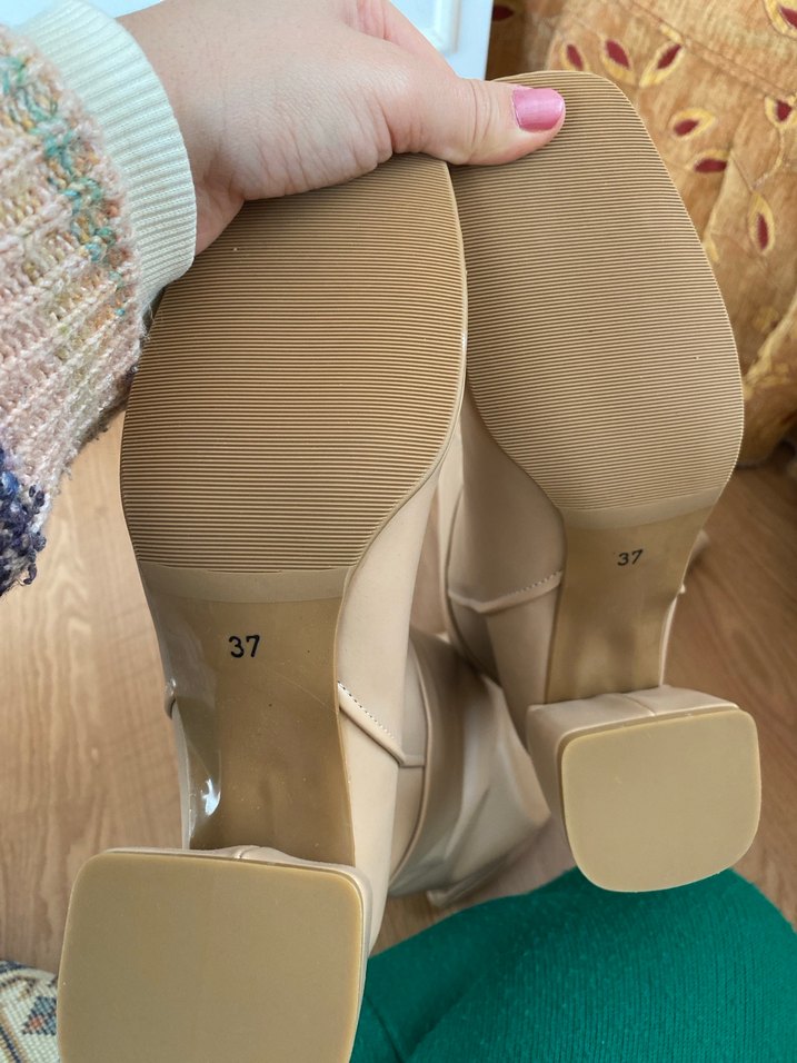 Bej Deri Dizüstü İnce Topuklu Çizme - Görsel 4