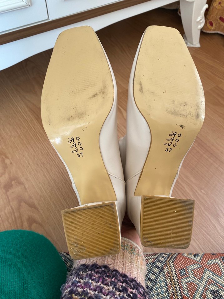 Bej Kadın Deri Topuklu Bot - Görsel 5