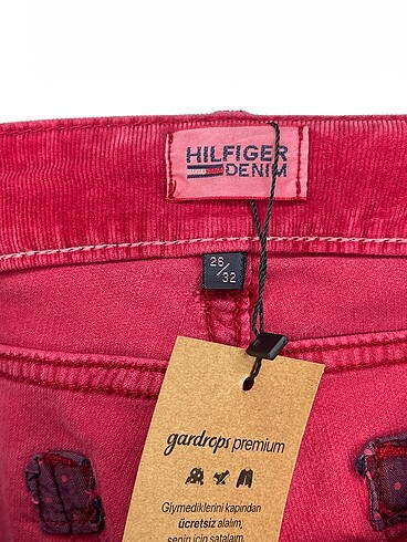 26 Beden çeşitli Renk Tommy Hilfiger Düz Kesim %70 İndirimli.