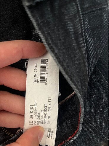 32 Beden siyah Renk Erkek siyah jean