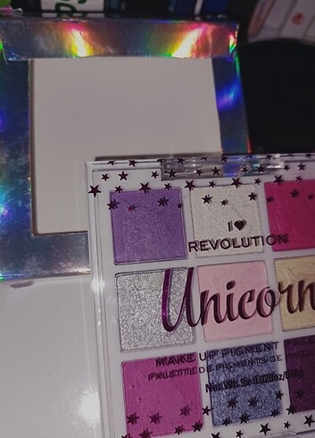 Revolution unicorn far paleti 