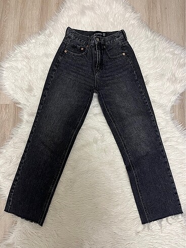 Stradivarius Straight Jeans
