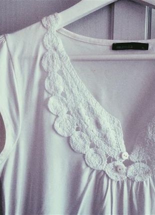 Beyaz Dantelli Mango Bluz Tshirt Penye Romantik