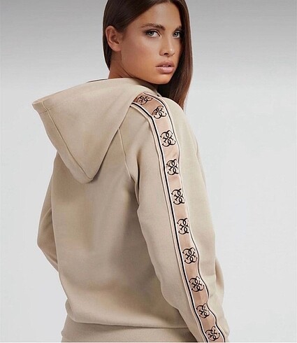 Guess Sweatshirt