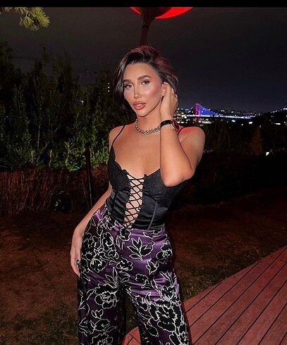 Zara dantelli saten ipli büstiyer