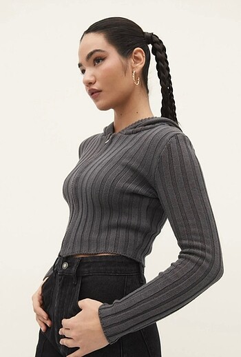 Stradivarius kapüşonlu fermuarlı hırka