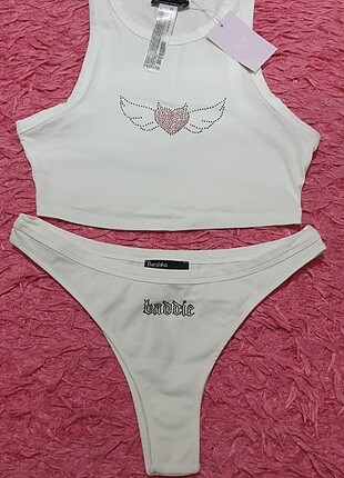 Bershka taşlı iç çamaşırı takımı