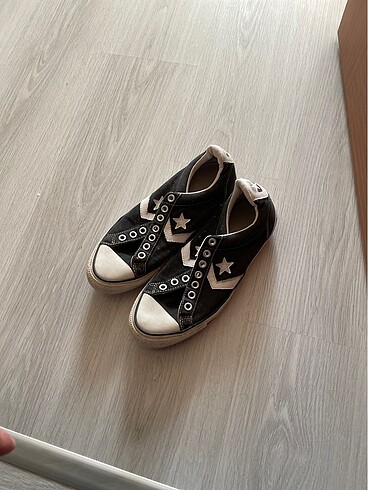 42 Beden siyah Renk Converse 42 no siyah