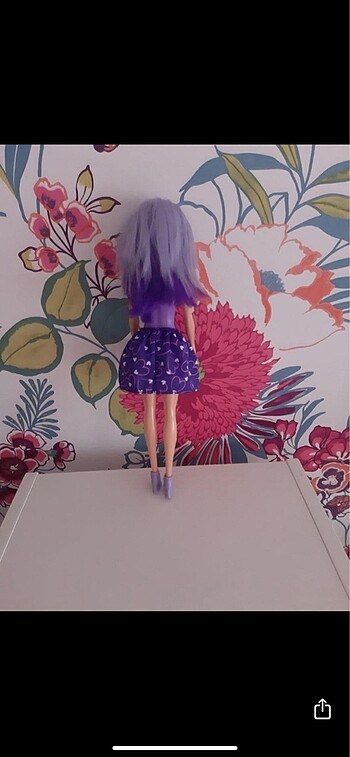  Beden Peruklu barbie bebek