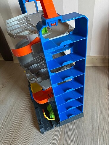  Beden Renk Hotwheels garaj