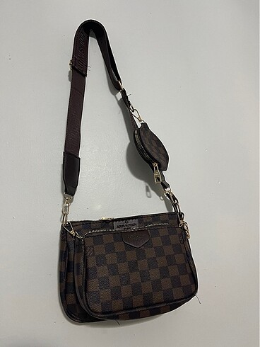Beden Louis Vuitton askılı çapraz çanta