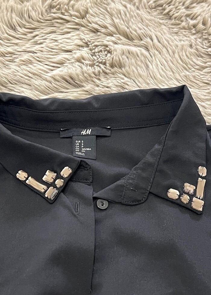 Sırt Dekolteli Gömlek - Görsel 2