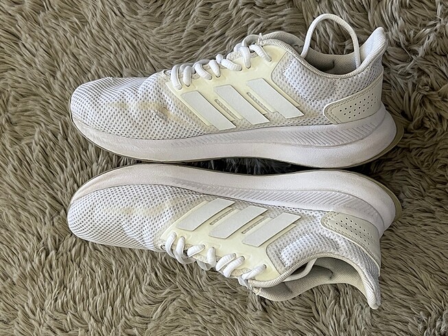37 Beden beyaz Renk Adidas Ayakkabı