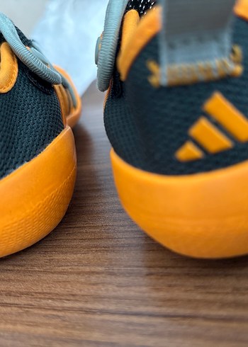 Adidas Sarı Yılan Desenli Erkek Çocuk Terlik