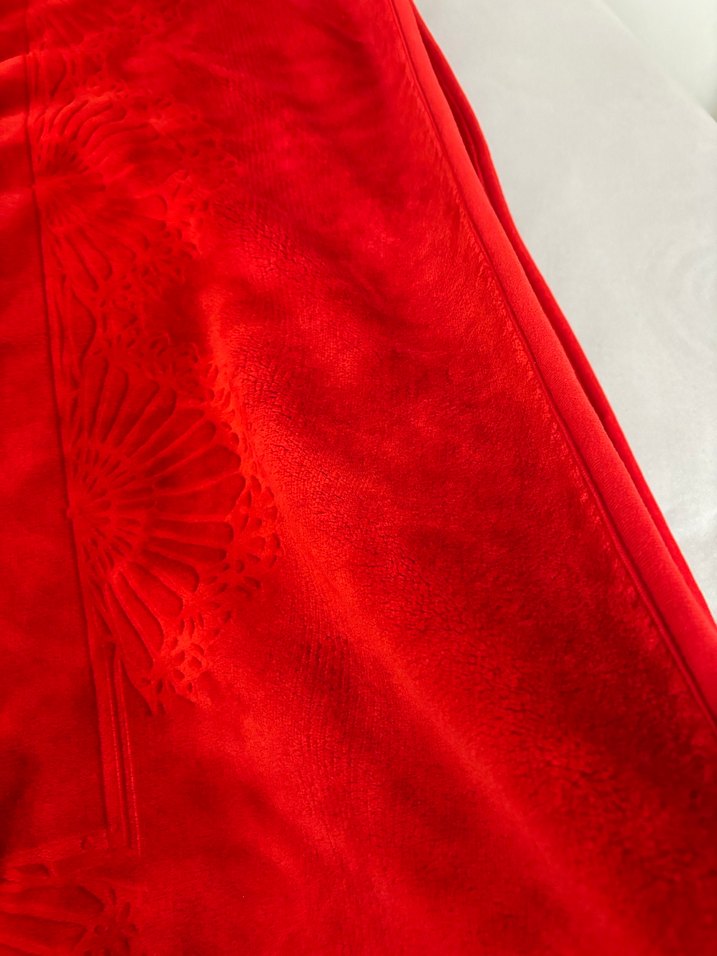 Kırmızı peluş çift kişilik Battaniye sıfır ürün - Görsel 4