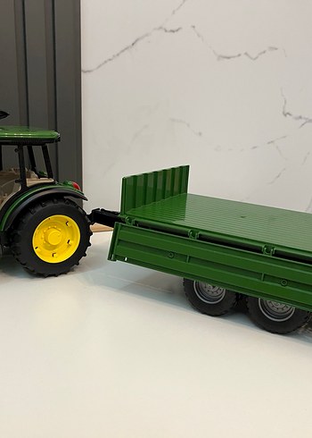 Bruder Koyu Yeşil Oyuncak Traktör - Görsel 4