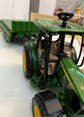 Bruder Koyu Yeşil Oyuncak Traktör - Görsel 2