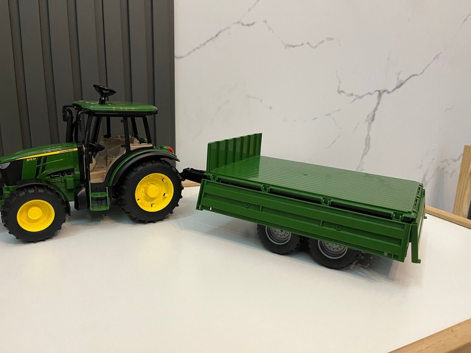 Bruder Koyu Yeşil Oyuncak Traktör - Görsel 4