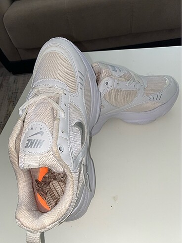 39 Beden beyaz Renk Nike spor ayakkabı