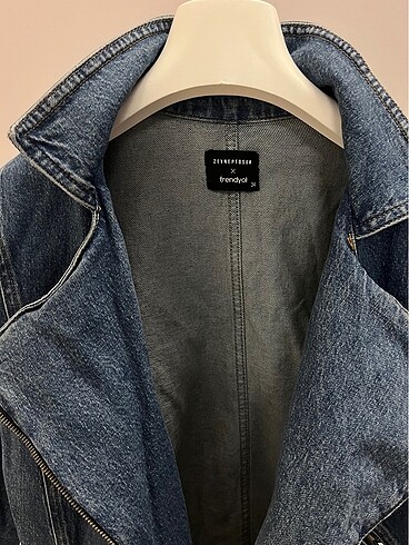Zeynep Tosun Trentyolmilla x Zeynep Tosun denim elbise