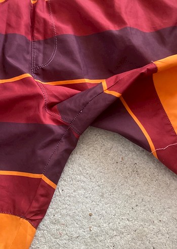 Galata saray erkek şortu  plaja uygundur - Görsel 3