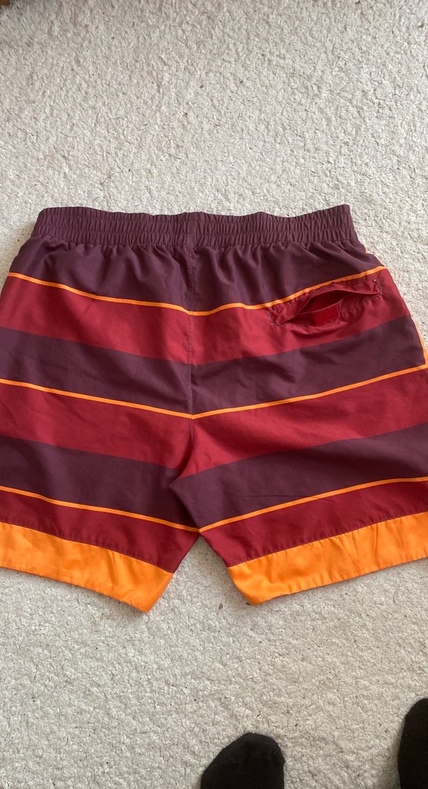 Galata saray erkek şortu  plaja uygundur - Görsel 5