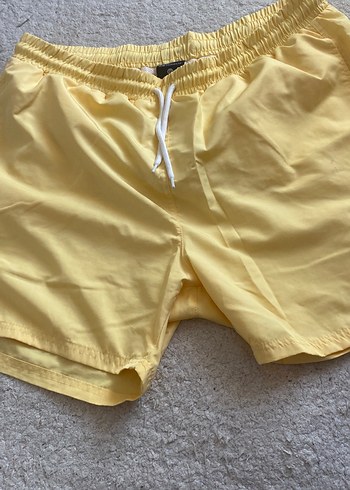 LC Waikiki Sarı Midi Erkek Plaj Şortu