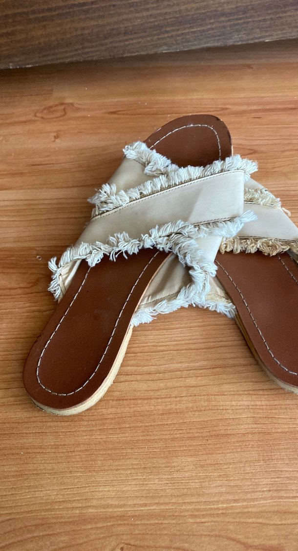 Bej Fırfırlı  düz terlik pükülü detaylı - Görsel 2