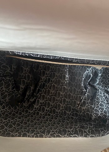 Zincir Detaylı Beyaz Parisli Kadın Çanta - Görsel 5