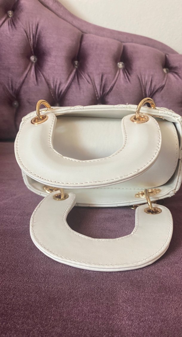 Zincir Detaylı Beyaz Parisli Kadın Çanta - Görsel 4