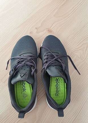 Yazlik reebok ayakkabi