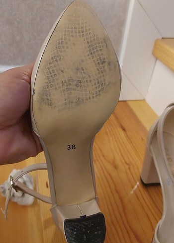 Diğer Bej Rugan Tokalı Stiletto Kadın Ayakkabı