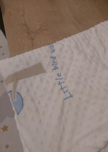 Nakışlı Bebek Battaniyesi, Beyaz, Pastel Renkli - Görsel 3