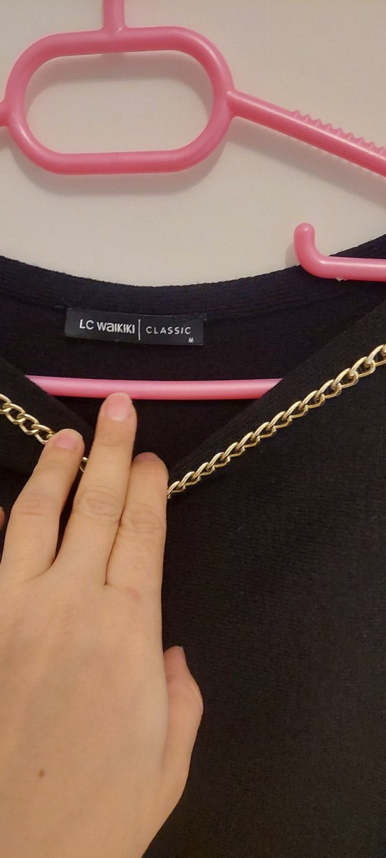 Siyah Zincir Detaylı Uzun Kollu Kadın Bluz - Görsel 3