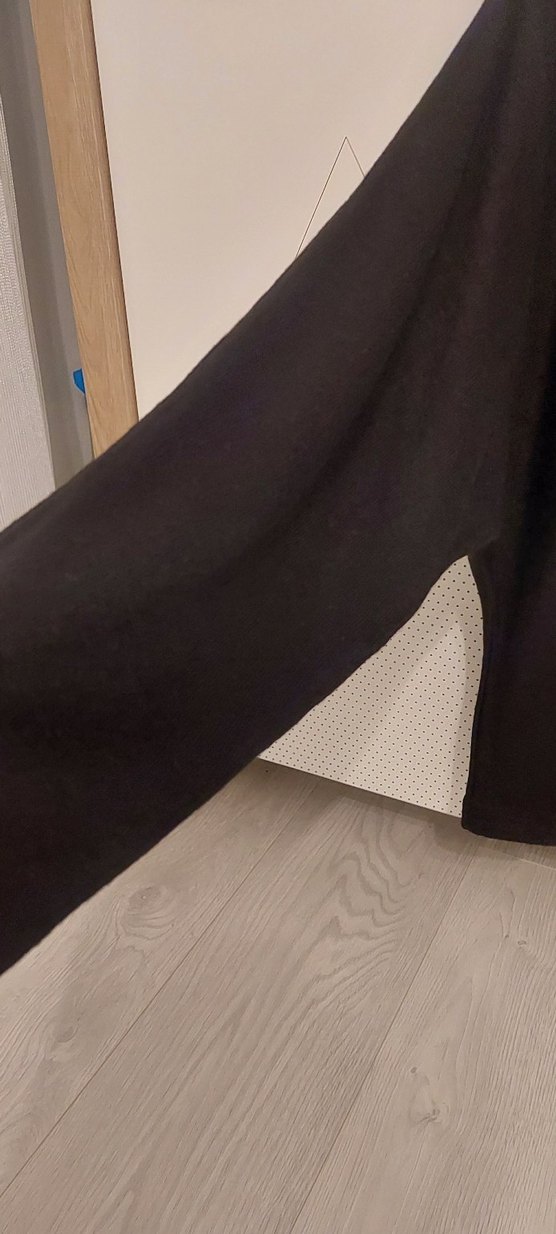 Siyah Zincir Detaylı Uzun Kollu Kadın Bluz - Görsel 2