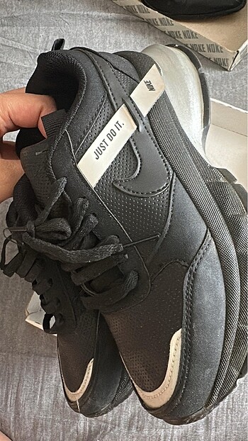 Nike siyah ayakkabı
