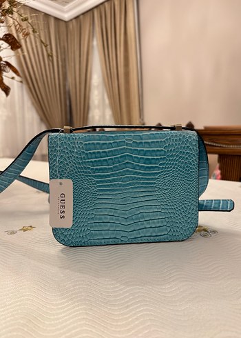 Guess Guess askılı omuz çantası