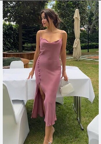 Zara etiketi kesik saten elbise