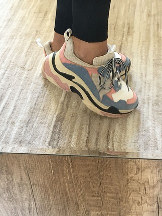 Pudra mavi balenciaga