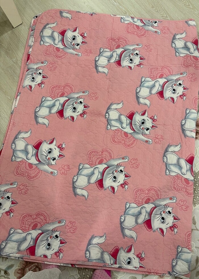 Cotton touch kedili yatak örtüsü kapitone - Görsel 4