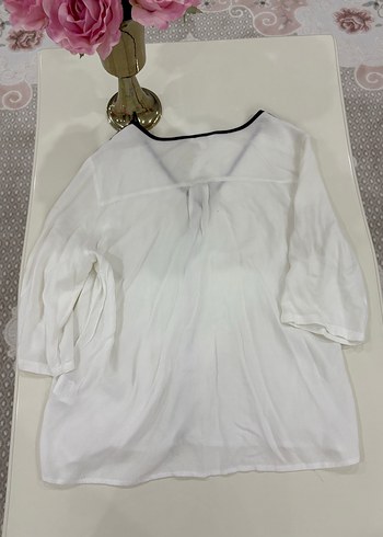 V Yaka Beyaz Uzun Kollu Bluz - Görsel 2