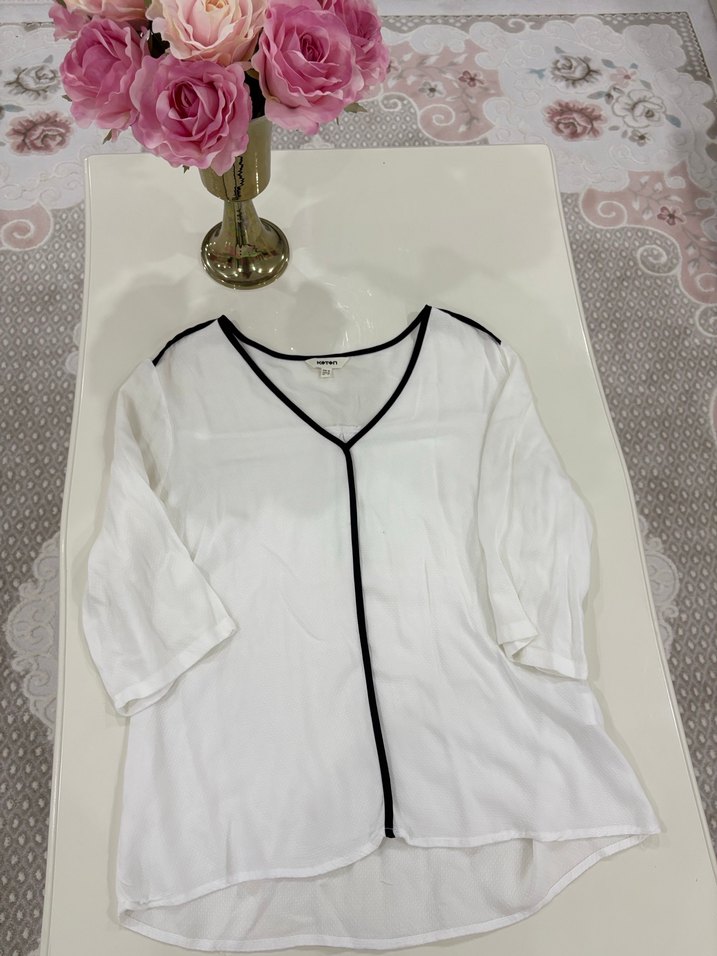 V Yaka Beyaz Uzun Kollu Bluz - Görsel 3