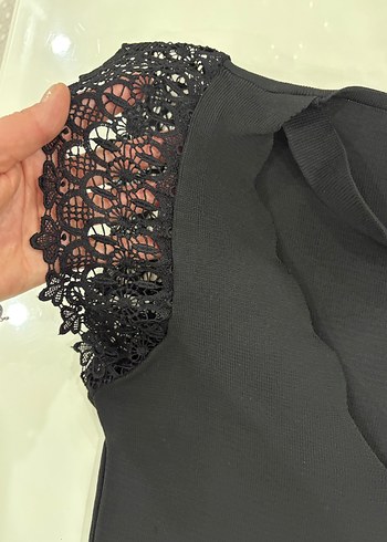 Fırfırlı Siyah Kısa Kollu Gotik Bluz - Görsel 2