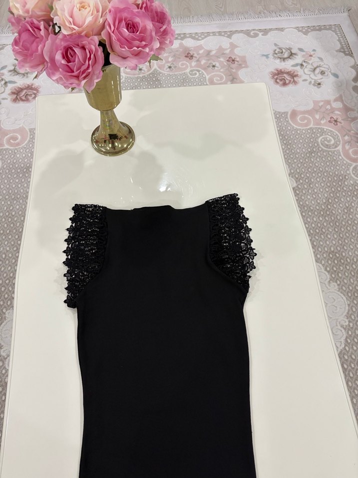 Fırfırlı Siyah Kısa Kollu Gotik Bluz - Görsel 4